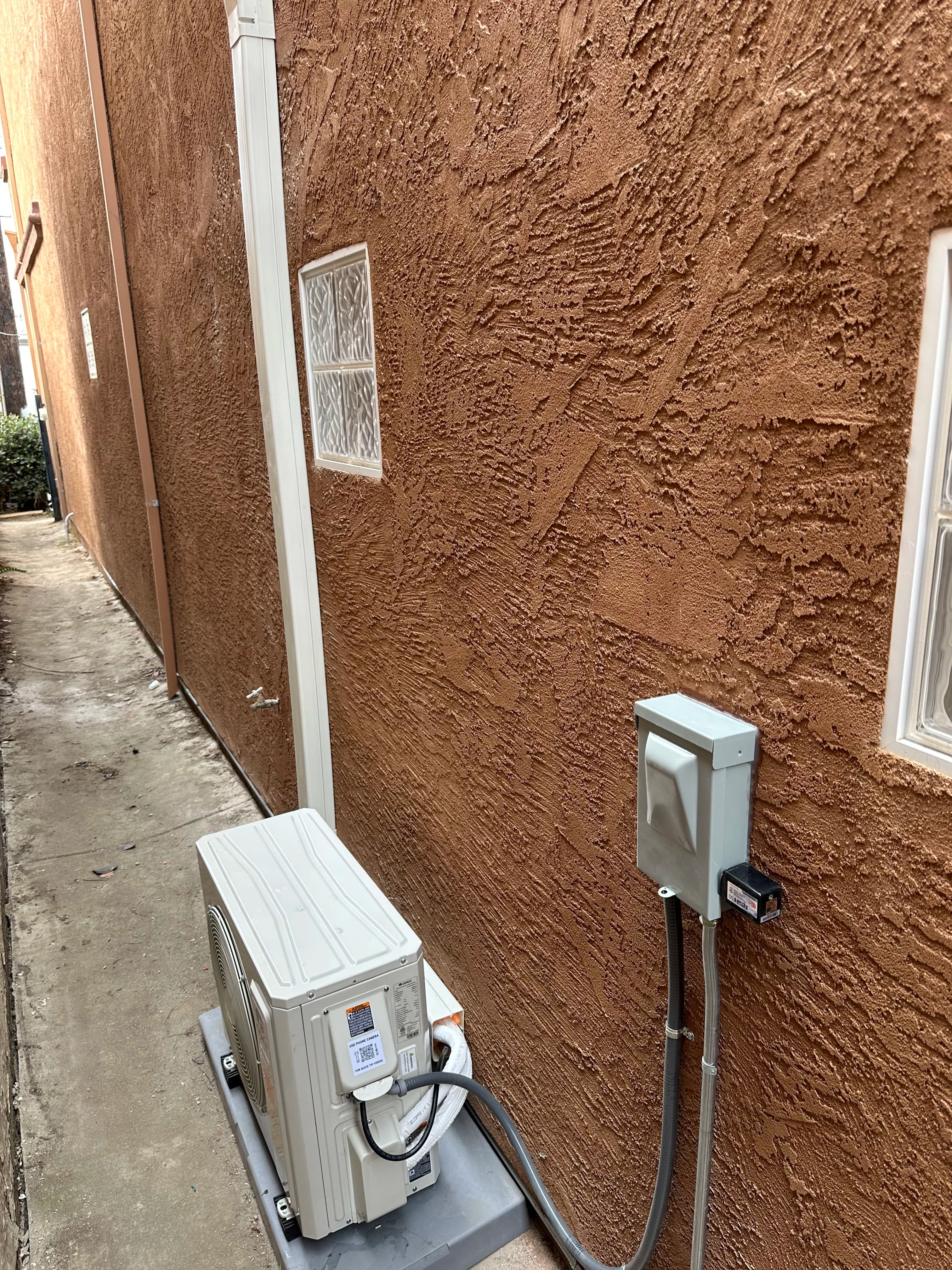 Mini split installation 4
